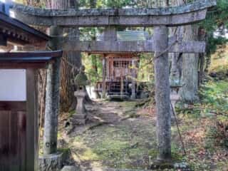 松山寺 (女石神社)