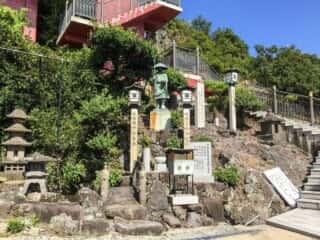 西の滝 龍水寺　弘法大師像