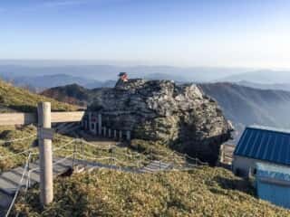 宝蔵石（剣山本宮宝蔵石神社）