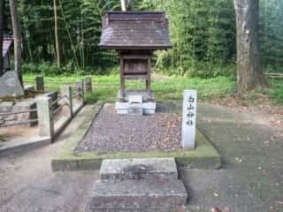 天神神社境内 白山神社 (伊久良河宮比定地)