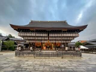 八坂神社　舞殿