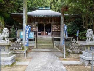 諭鶴羽山神社　拝殿