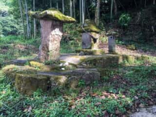 船木神社　拝殿裏の石碑