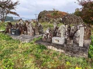 きたかみ景観資産 亀岩と石碑