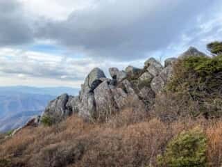 五葉山　黒岩の巨石群