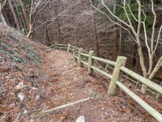 石投山 黒森山 登山道