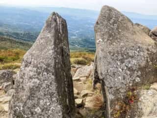 姫神山 山頂の巨石群