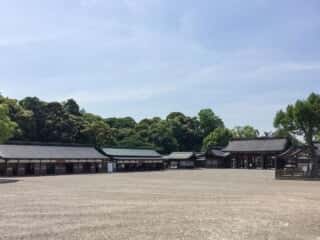 内拝殿と廻廊　橿原神宮