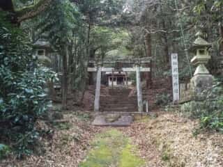 北野神社　参道　船来山 (伊久良河宮比定地)