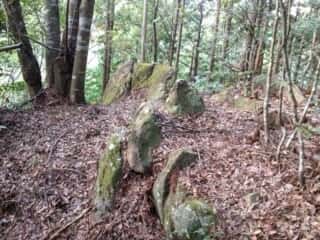 瀧尻王子宮裏の列石