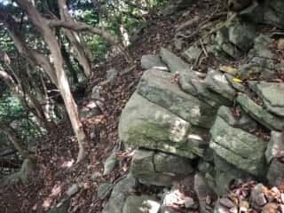 羽衣石周辺の岩場