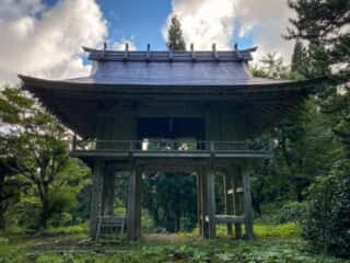 大石山洞雲寺の山門