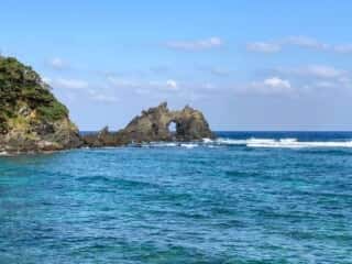 奄美大島 トゥルス岩