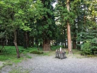 関山神社の境内