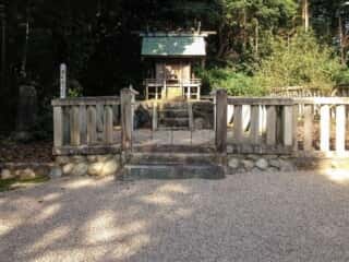 布気皇館太神社 本殿 (奈其波志忍山宮比定地)
