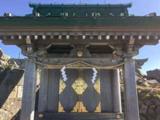 白山頂上 白山比咩神社奥宮