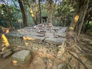 八倉比賣神社 磐座
