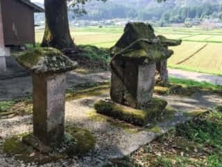 船木神社　拝殿裏の石碑