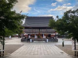 八坂神社　舞殿