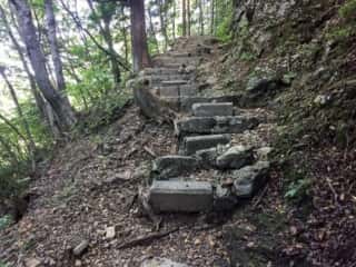 山上ヶ岳（大峯山）登山道