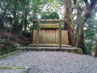津長神社 拝殿 (奈尾之根宮比定地)
