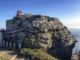 宝蔵石（剣山本宮宝蔵石神社）