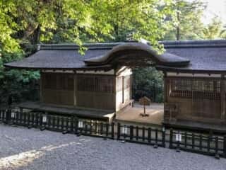 摂社 出雲建雄神社拝殿
