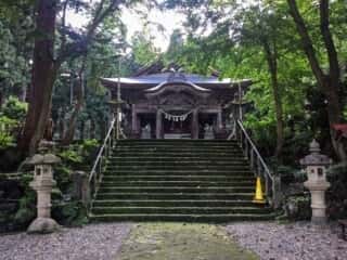 関山神社　拝殿