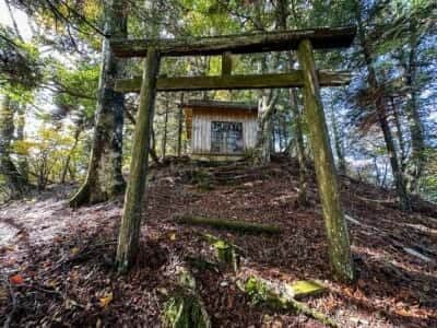 高越山