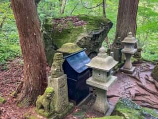 石神神社の磐座 青森