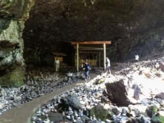 天岩戸神社　天安河原