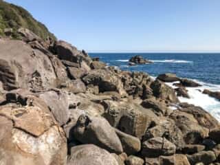 海岸の岩場