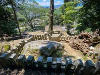 末刀岩上神社 磐座