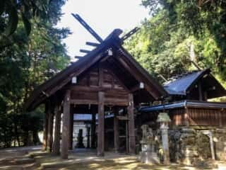 篠畑神社 　拝殿　(宇多佐佐波多宮比定地)