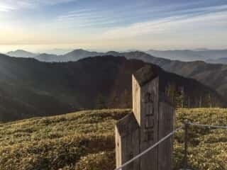 剣山頂上よりの展望