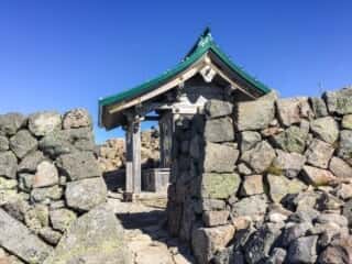 白山頂上 白山比咩神社奥宮