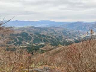 石上登山道