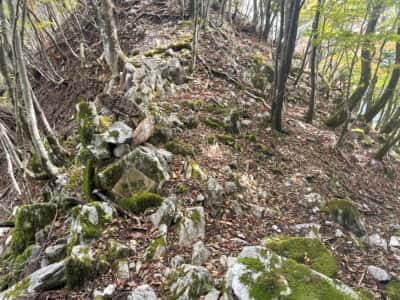 石立山