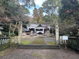 秦神社