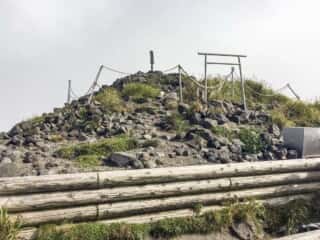 高千穂峯山頂 天の逆鉾