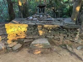 八倉比賣神社 磐座