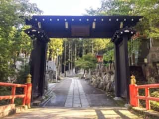 大峯山登山道入口