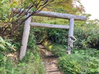 八甲田山神社登山口