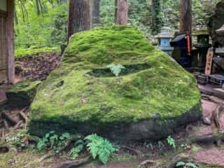 石神神社の磐座　青森