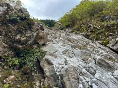 石立山