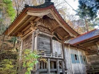 石上神社 (岩手県)　拝殿