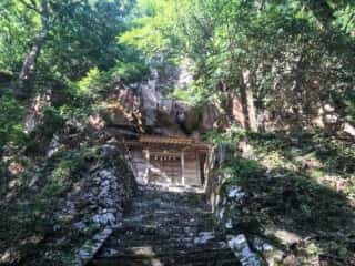 赤岩神社　拝殿と赤岩