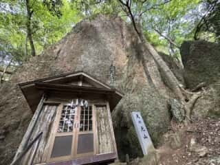 天岩戸立岩神社