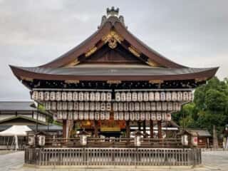 八坂神社　舞殿