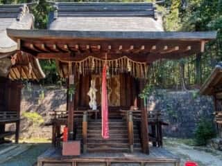 八所明神